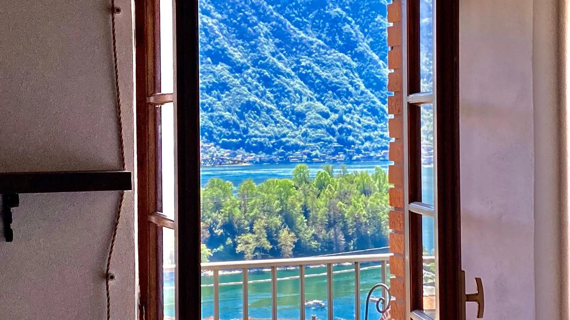 Villa II Sogno Di Anna & Emma Ossuccio